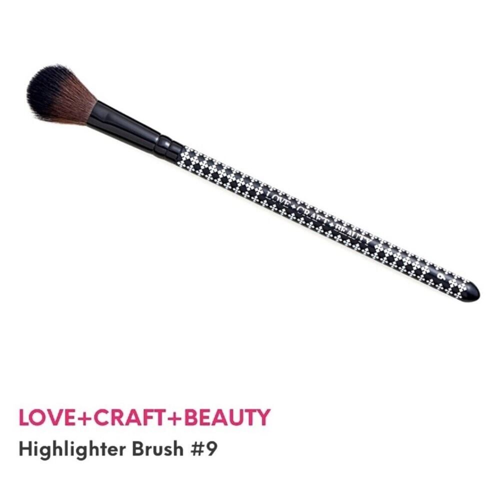 LOVE+CRAFT+BEAUTY Highlighter Contour Brush #9 NEW Full Sized Makeup Application